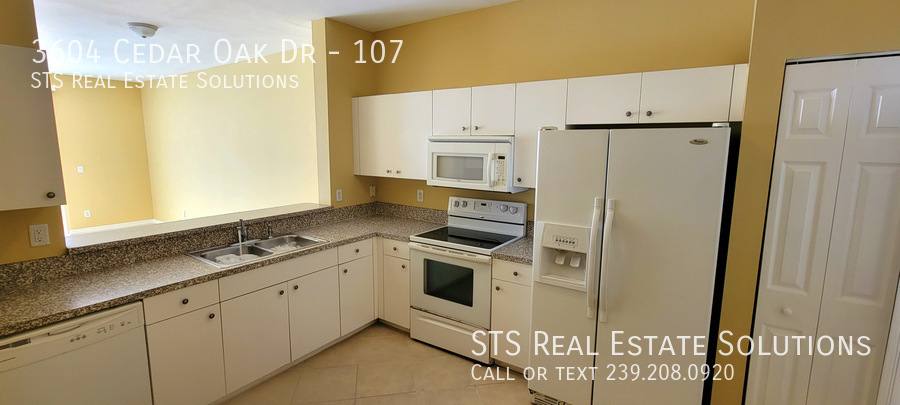 Apartment for rent at 3604 Cedar Oak Dr #107, Fort Myers, FL 33916
