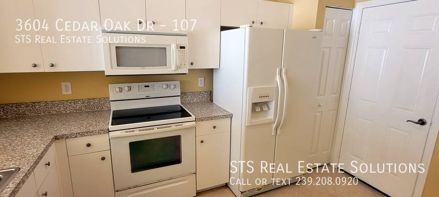 Apartment for rent at 3604 Cedar Oak Dr #107, Fort Myers, FL 33916