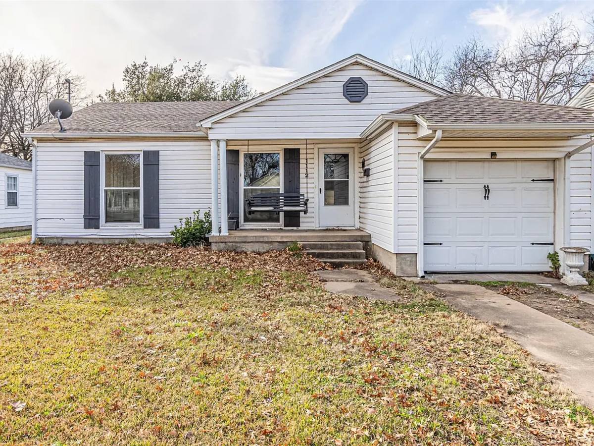 House for rent at 1112 N Lockhart St, Sherman, TX 75092