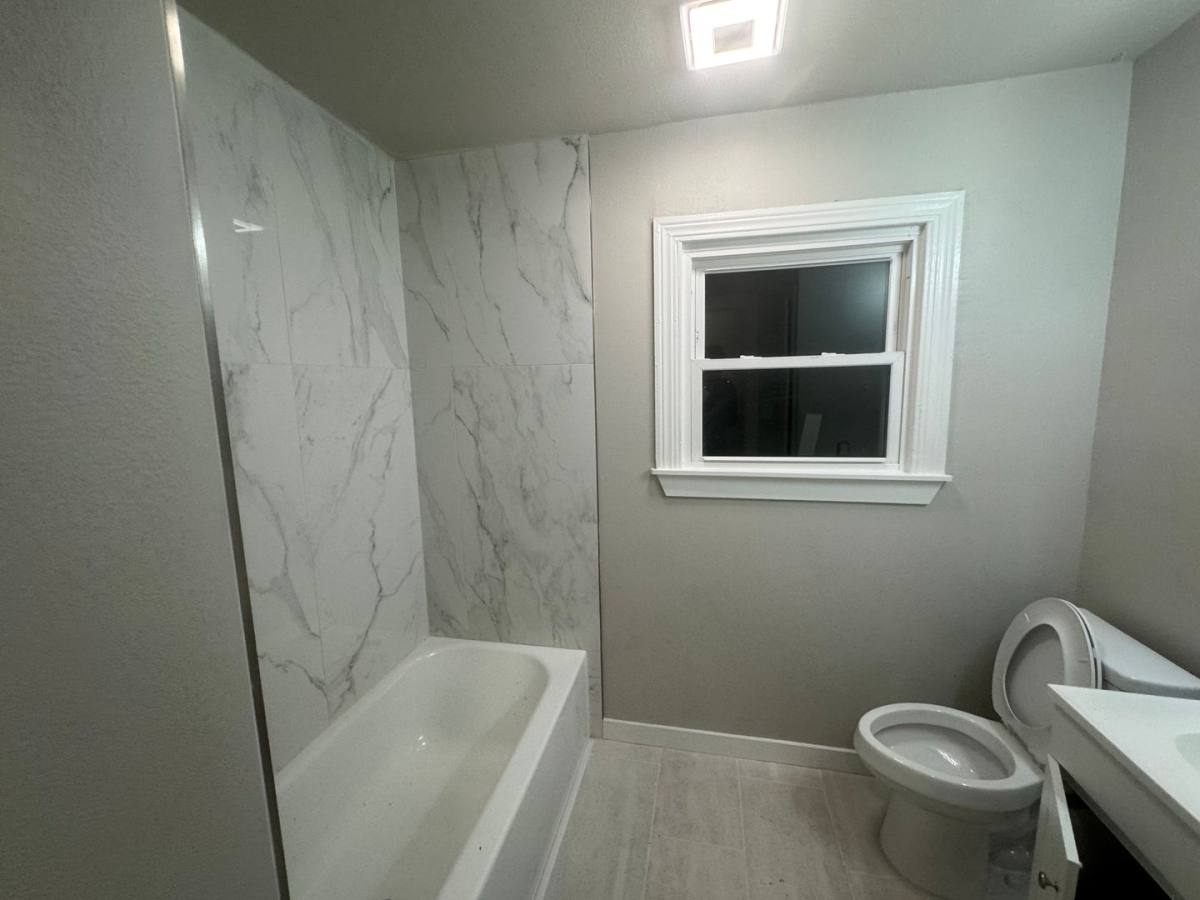House for rent at 1112 N Lockhart St, Sherman, TX 75092