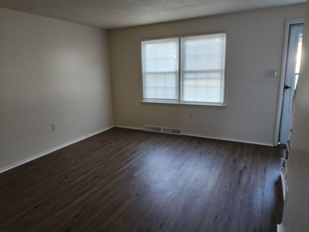Apartment for rent at 807 W Alvin St, Hanover, PA 17331