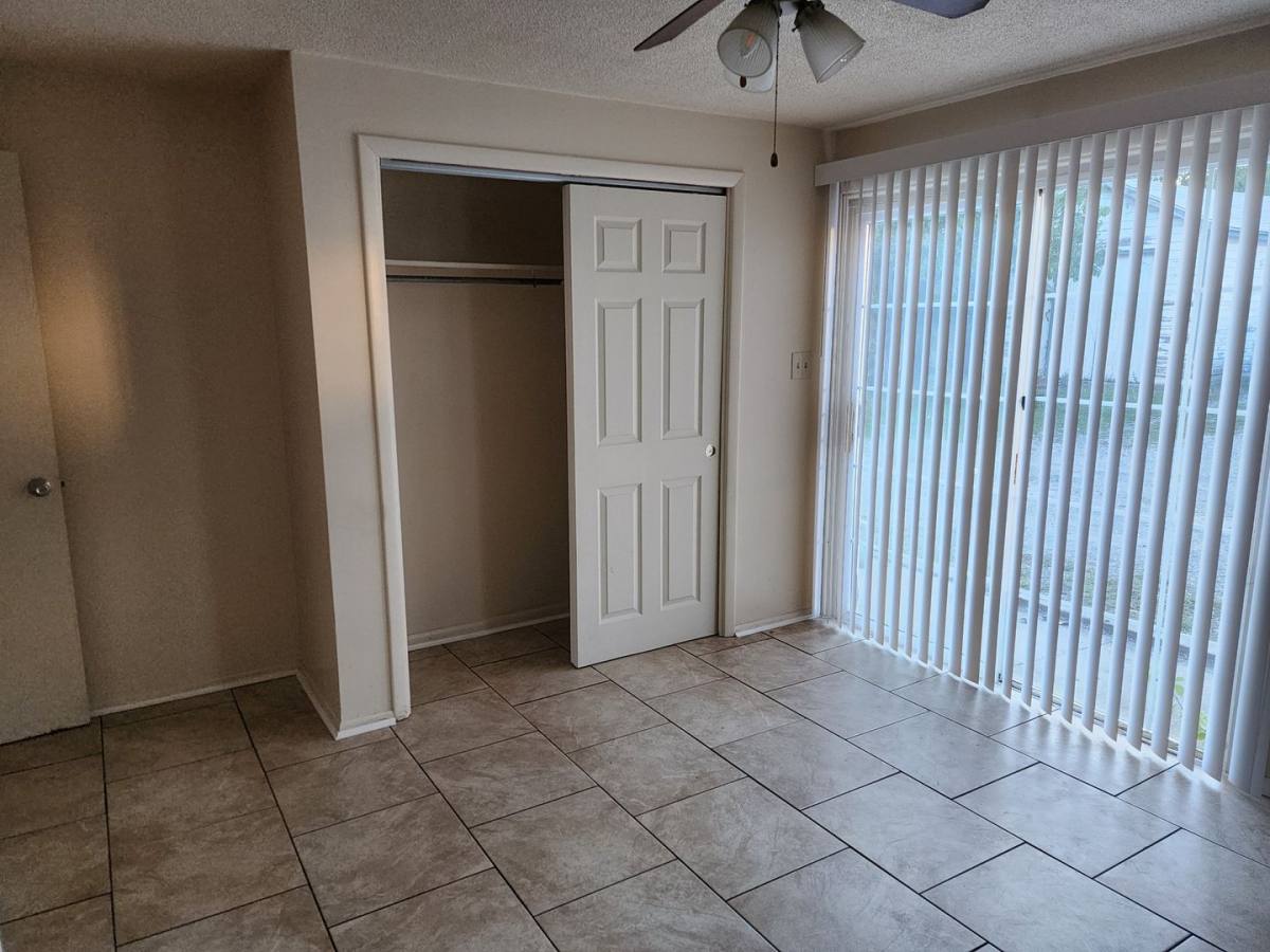 Apartment for rent at 807 W Alvin St, Hanover, PA 17331