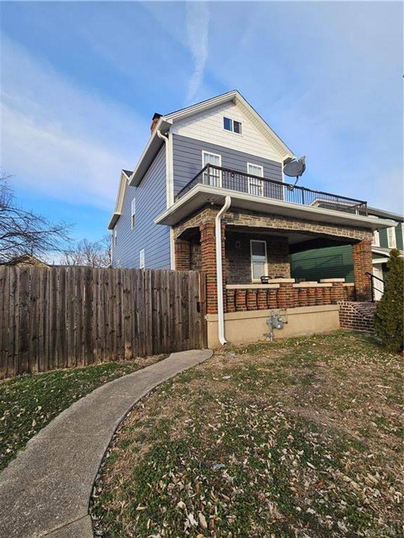 Apartment for rent at 925 Xenia Ave, Dayton, OH 45410