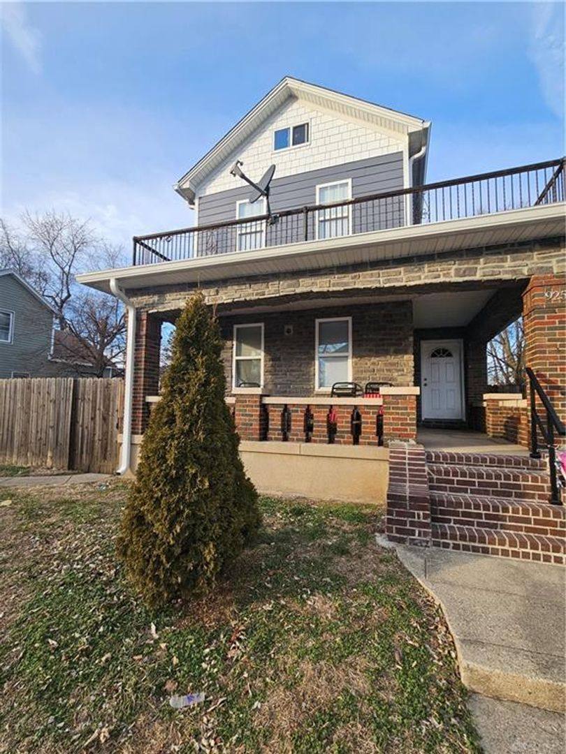 Apartment for rent at 925 Xenia Ave, Dayton, OH 45410