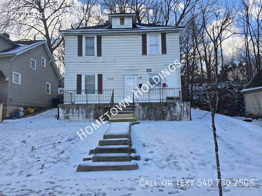 Apartment for rent at 1920 Melrose Ave #1, Roanoke, VA 24017