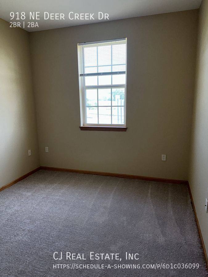 Apartment for rent at 918 NE Deer Creek Dr, Grain Valley, MO 64029