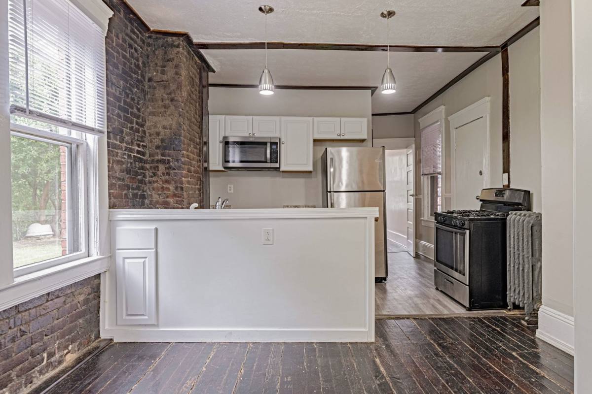 Apartment for rent at 1889-1899 West48th St, Cleveland, OH 44102