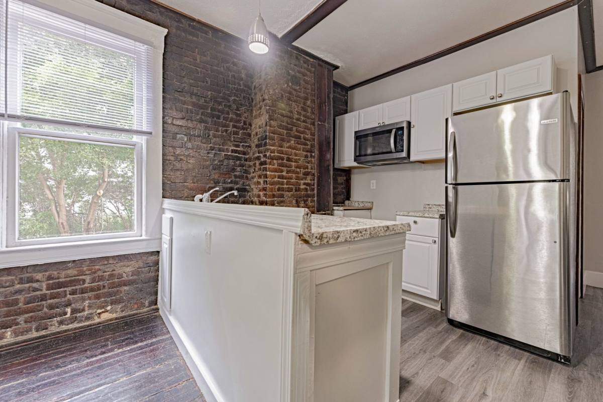 Apartment for rent at 1889-1899 West48th St, Cleveland, OH 44102