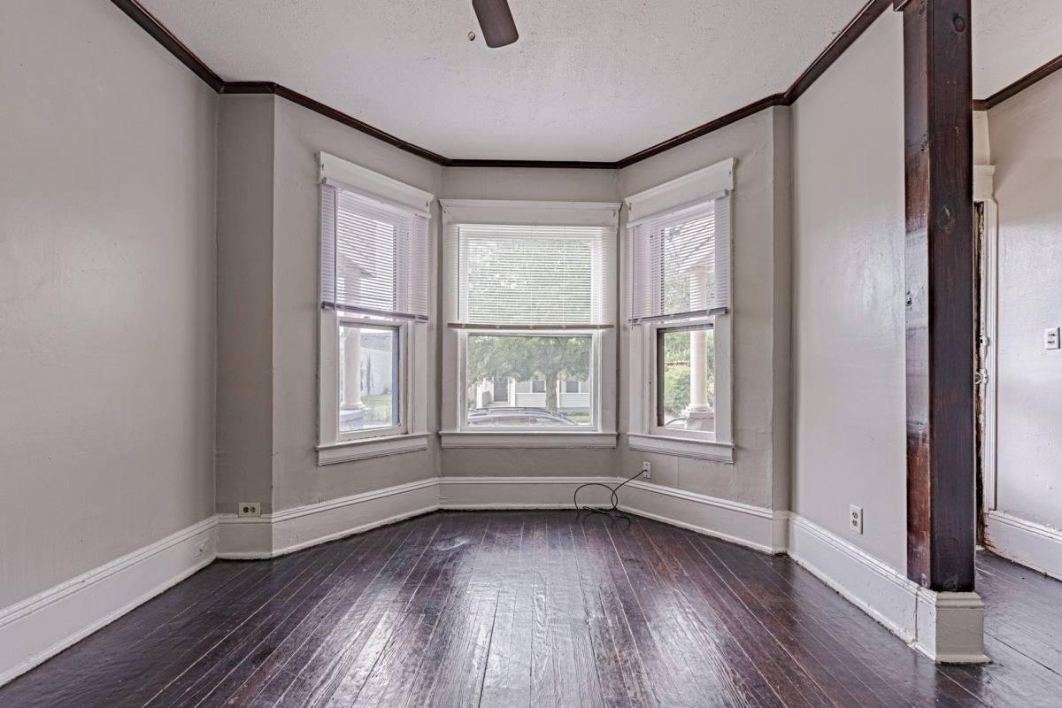 Apartment for rent at 1889-1899 West48th St, Cleveland, OH 44102