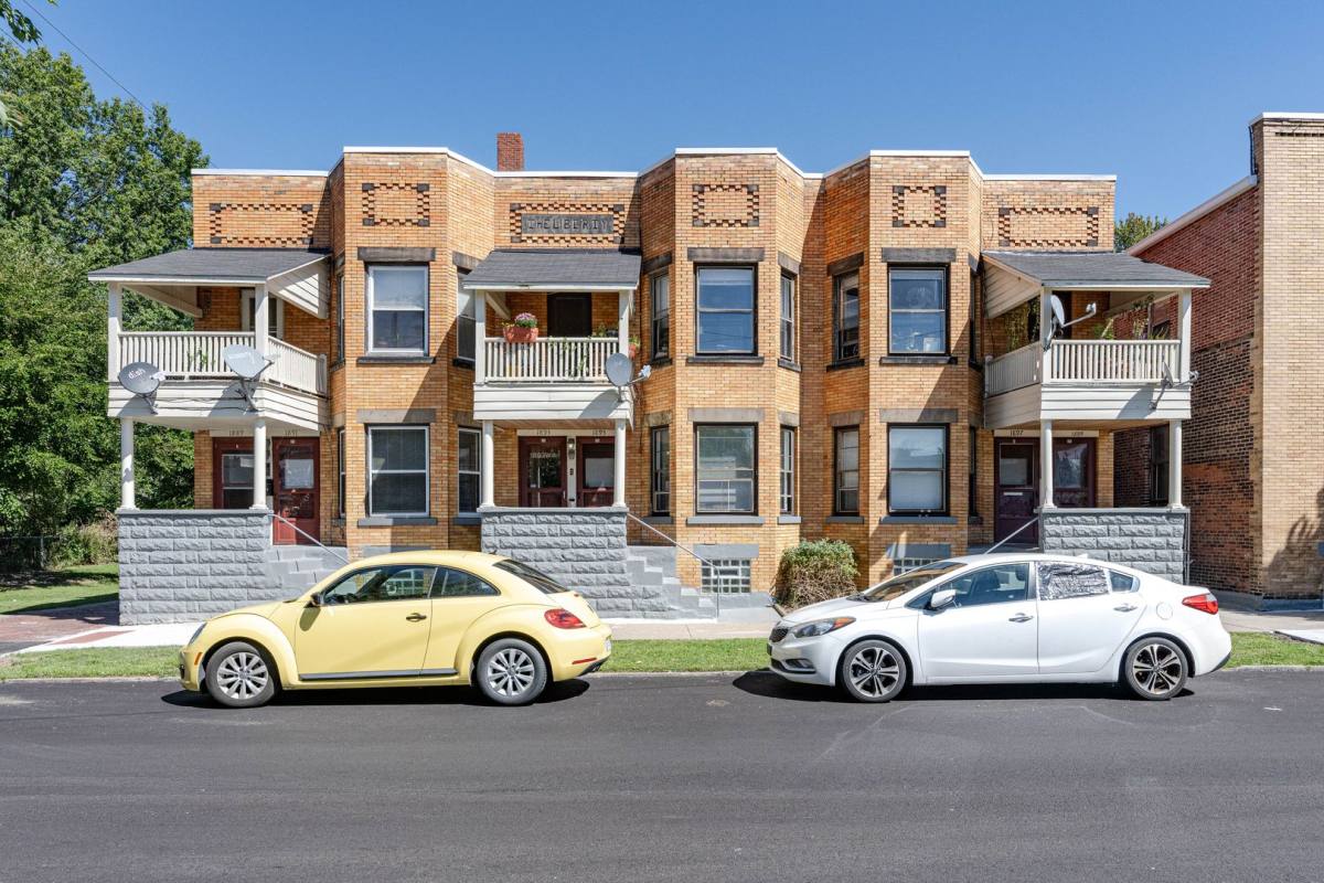 Apartment for rent at 1889-1899 West48th St, Cleveland, OH 44102