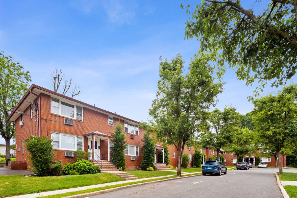 Apartment for rent at 35 Mill Rd, Edison, NJ 08817
