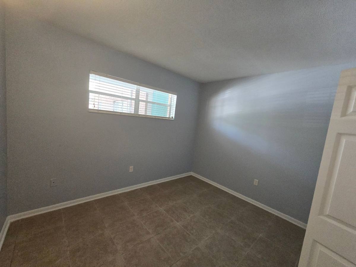 Apartment for rent at 623 N Bay St, Eustis, FL 32726