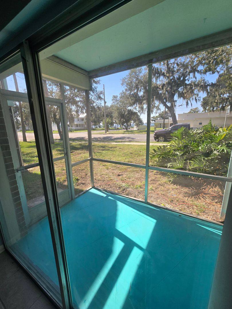 Apartment for rent at 623 N Bay St, Eustis, FL 32726