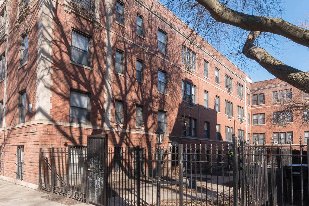 Apartment for rent at 1360 52nd #N3, Chicago, IL 60615