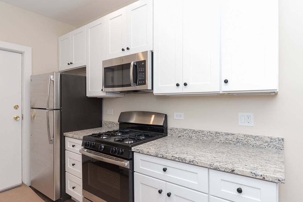 Apartment for rent at 1360 52nd #N3, Chicago, IL 60615
