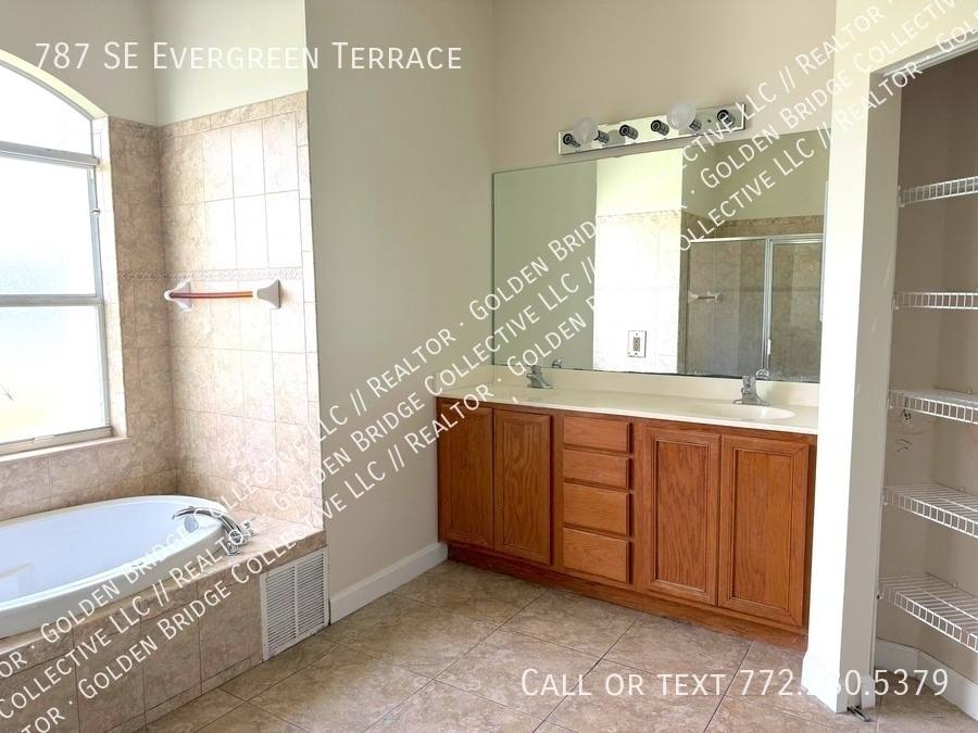 House for rent at 787 SE Evergreen Terrace, Port Saint Lucie, FL 34983