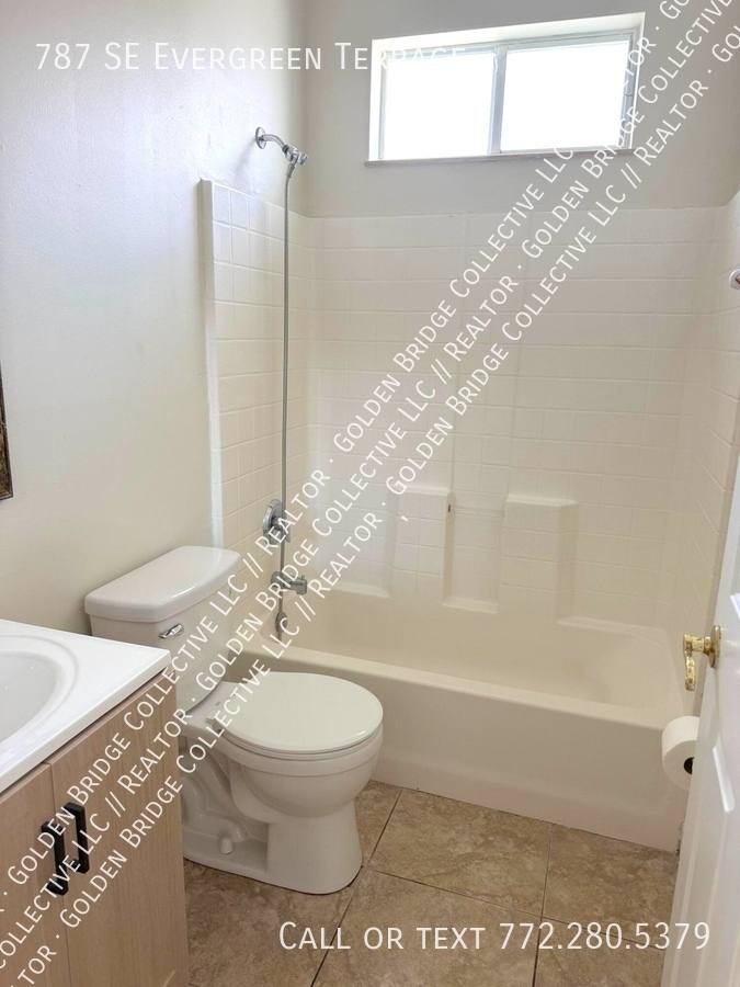 House for rent at 787 SE Evergreen Terrace, Port Saint Lucie, FL 34983