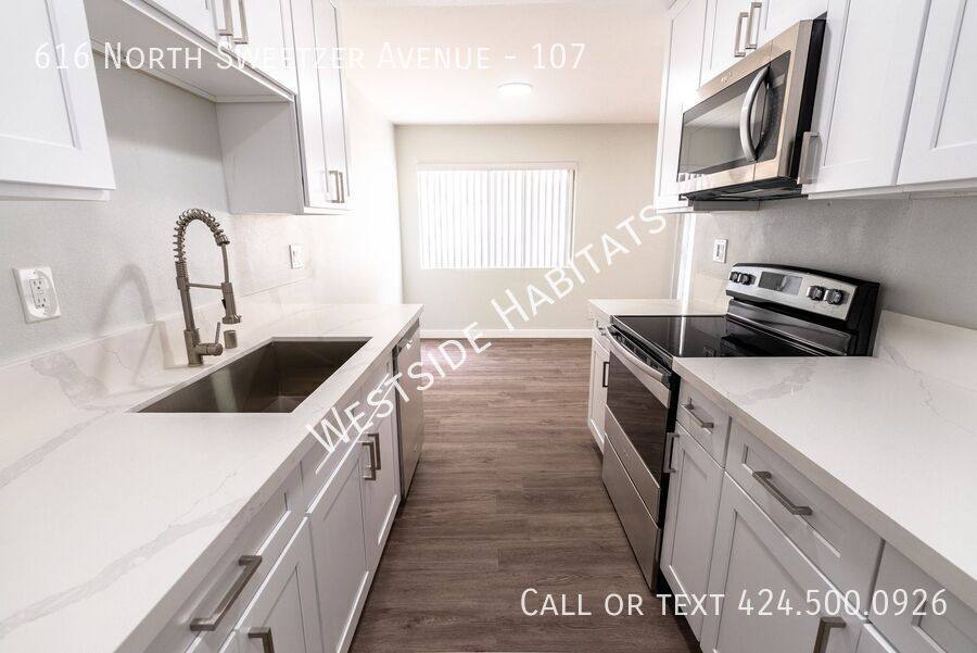 Apartment for rent at 616 N Sweetzer Ave #107, Los Angeles, CA 90048