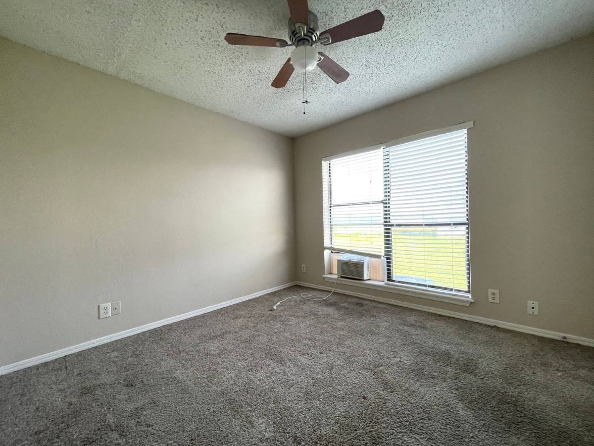 Apartment for rent at 11124 Liberty School Rd, Azle, TX 76020