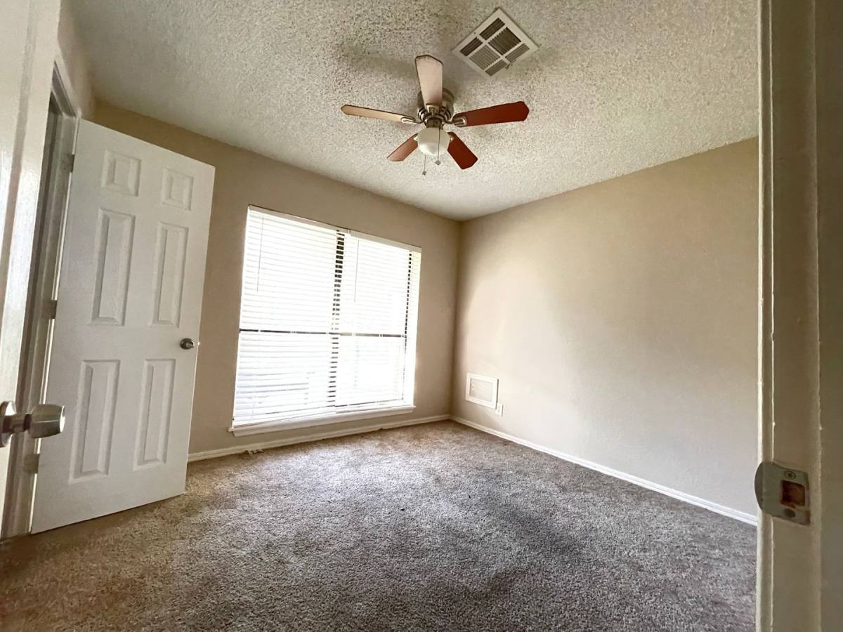 Apartment for rent at 11124 Liberty School Rd, Azle, TX 76020