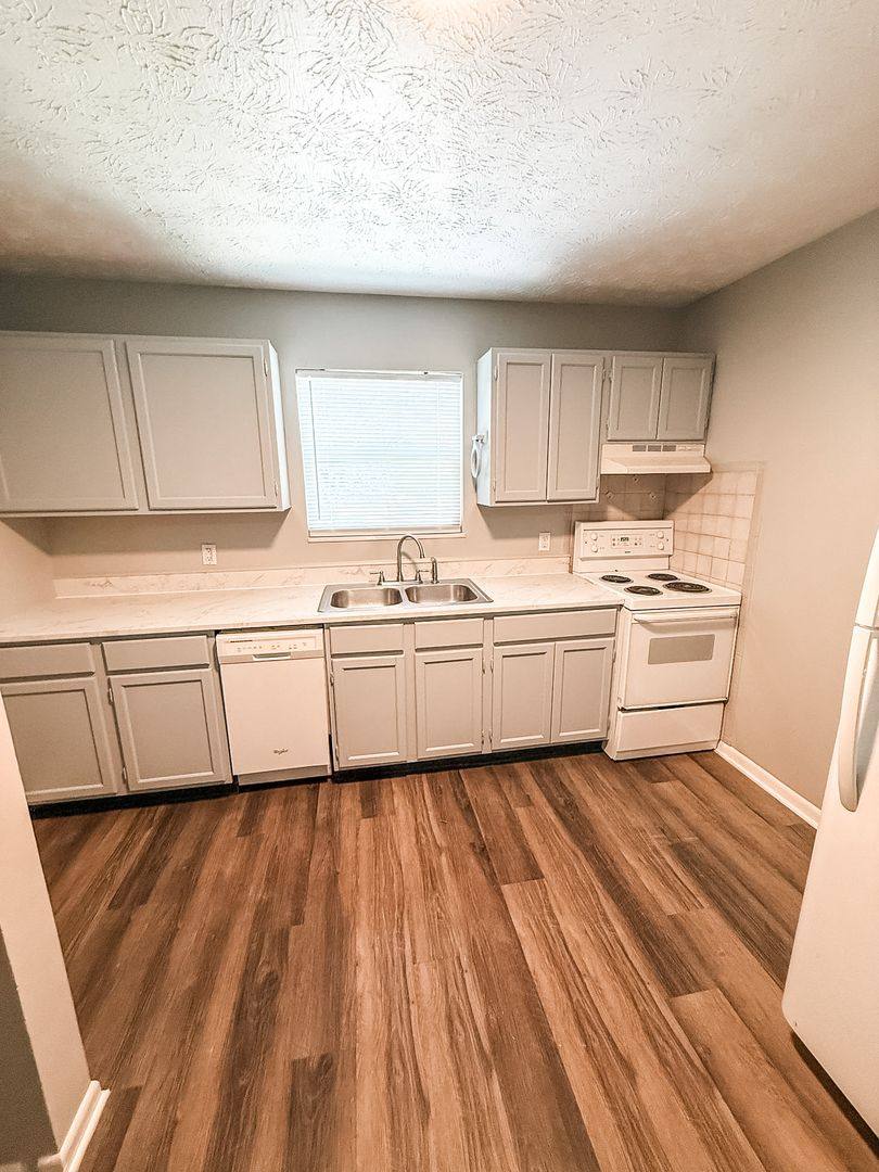 Apartment for rent at 5228 McIntyre Rd, Knoxville, TN 37914