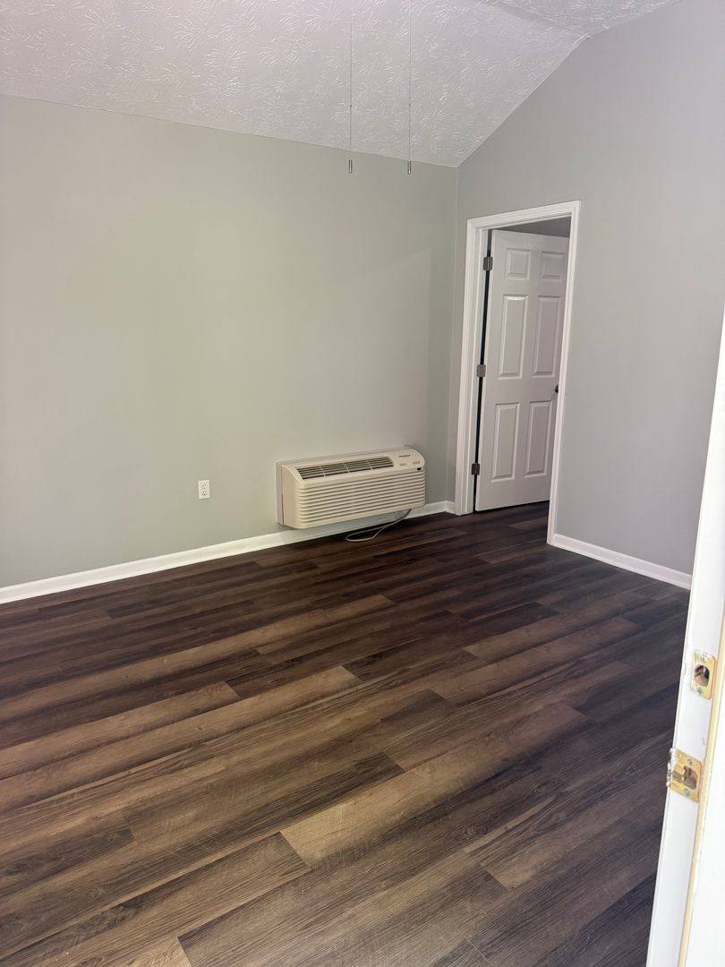 Apartment for rent at 5228 McIntyre Rd, Knoxville, TN 37914