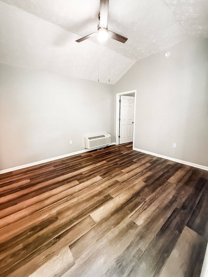 Apartment for rent at 5228 McIntyre Rd, Knoxville, TN 37914