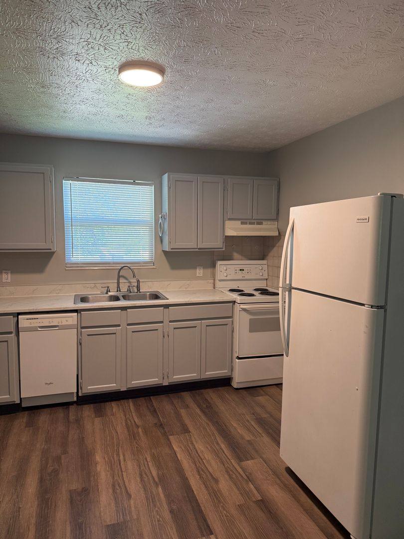 Apartment for rent at 5228 McIntyre Rd, Knoxville, TN 37914