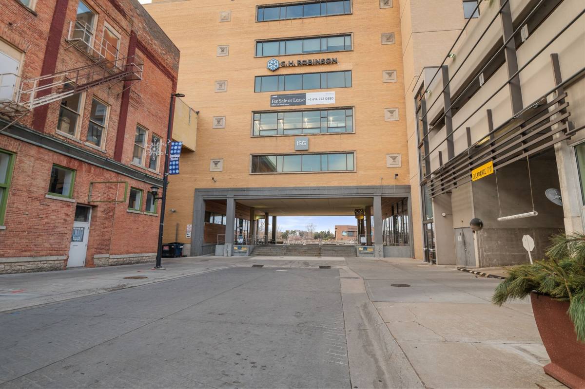 Apartment for rent at 216 Northland Ave, Green Bay, WI 54301