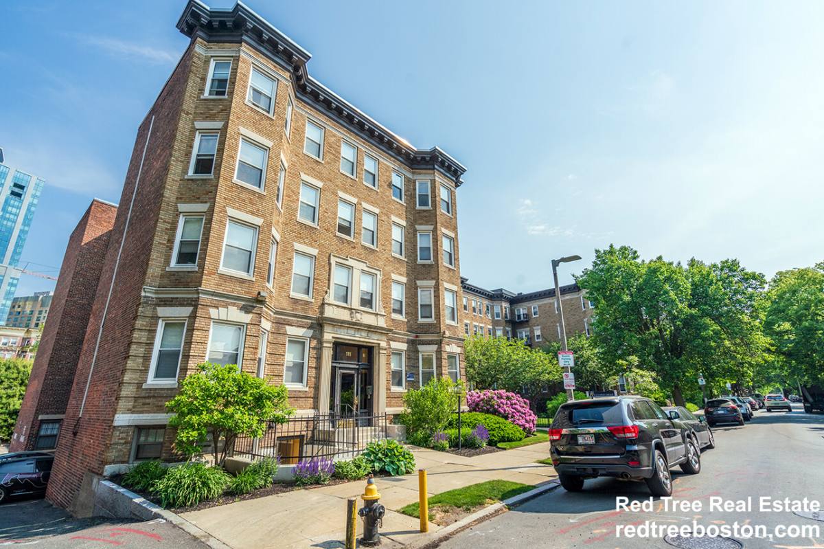 Apartment for rent at 107 Queensberry St #12A, Boston, MA 02215
