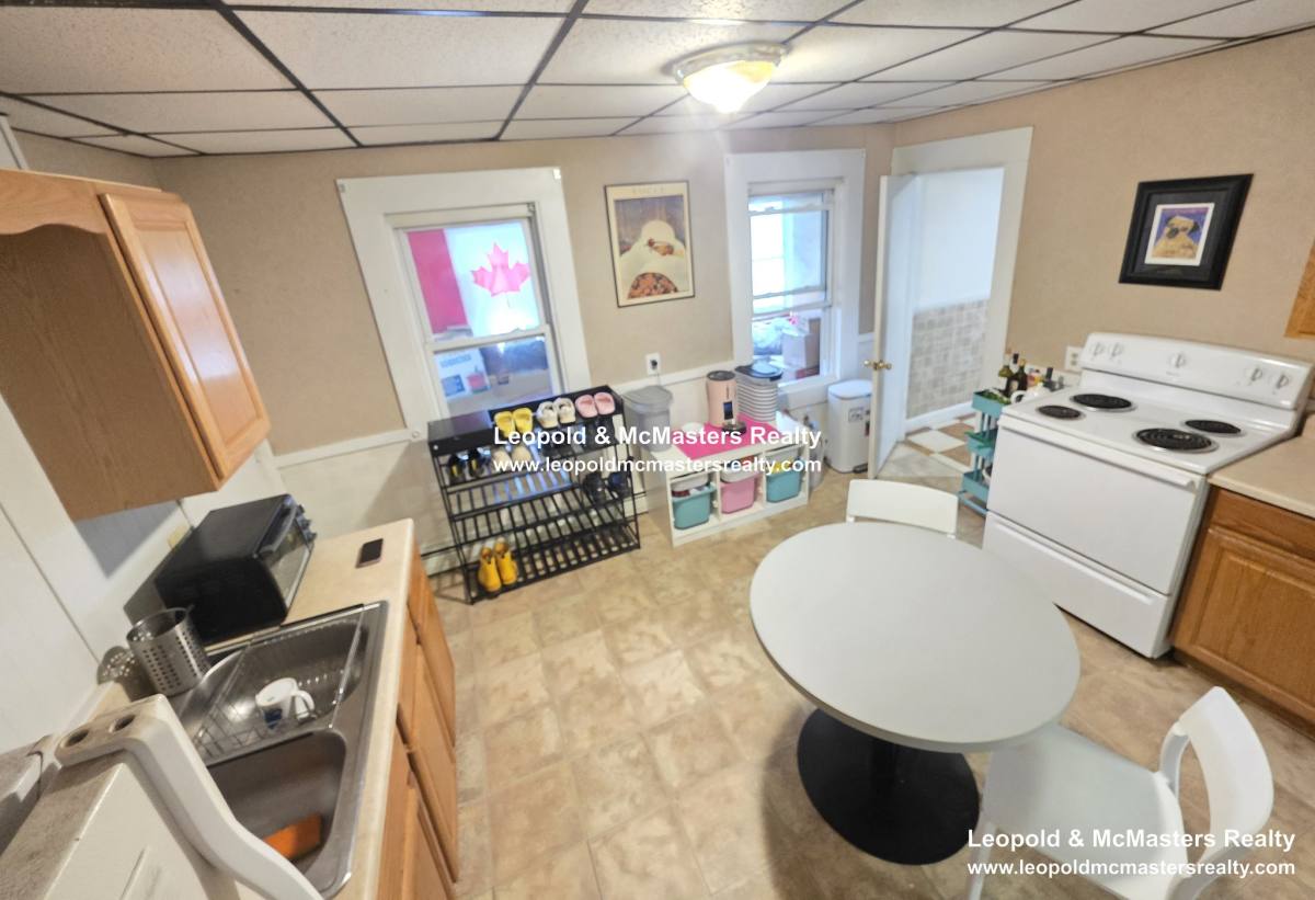 Apartment for rent at 139 Greenwood St #2, Gardner, MA 01440