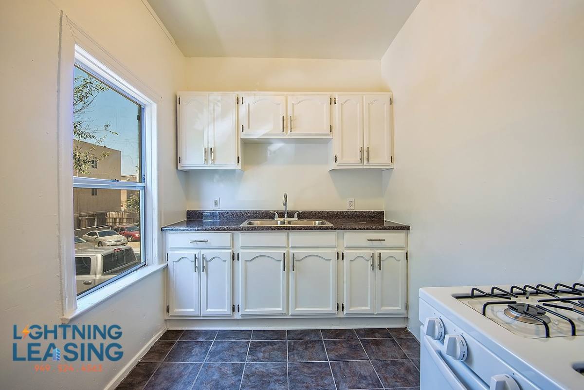 Apartment for rent at 416 1 2 S Westlake Ave #109A, Los Angeles, CA 90057