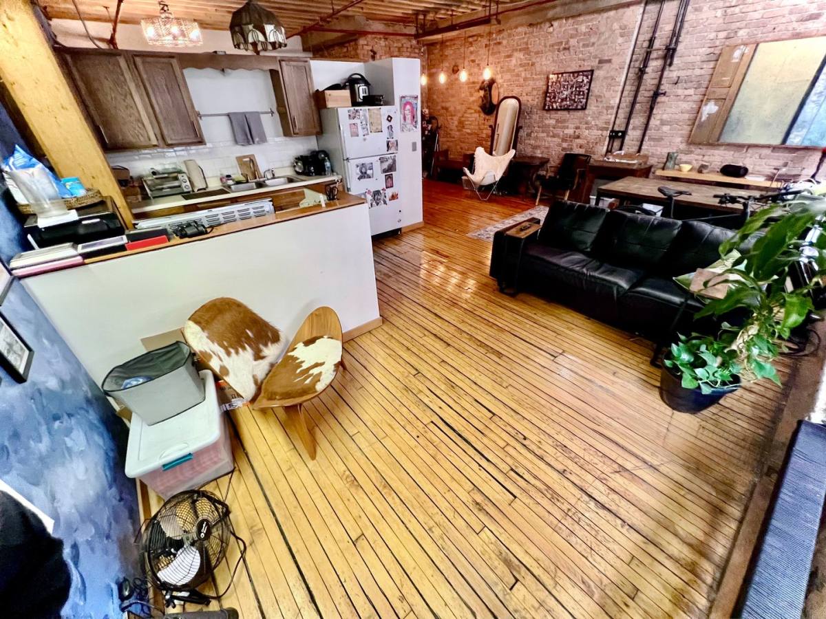 Apartment for rent at 711 S Dearborn St, Chicago, IL 60605
