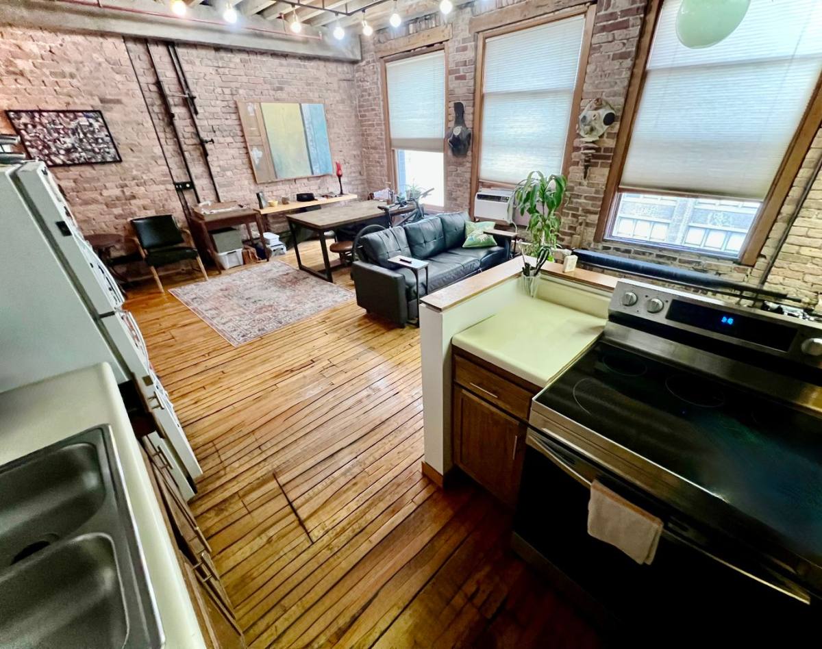 Apartment for rent at 711 S Dearborn St, Chicago, IL 60605