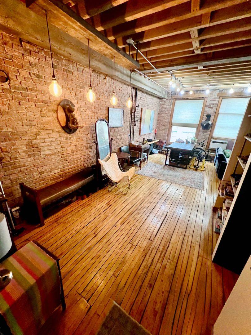 Apartment for rent at 711 S Dearborn St, Chicago, IL 60605