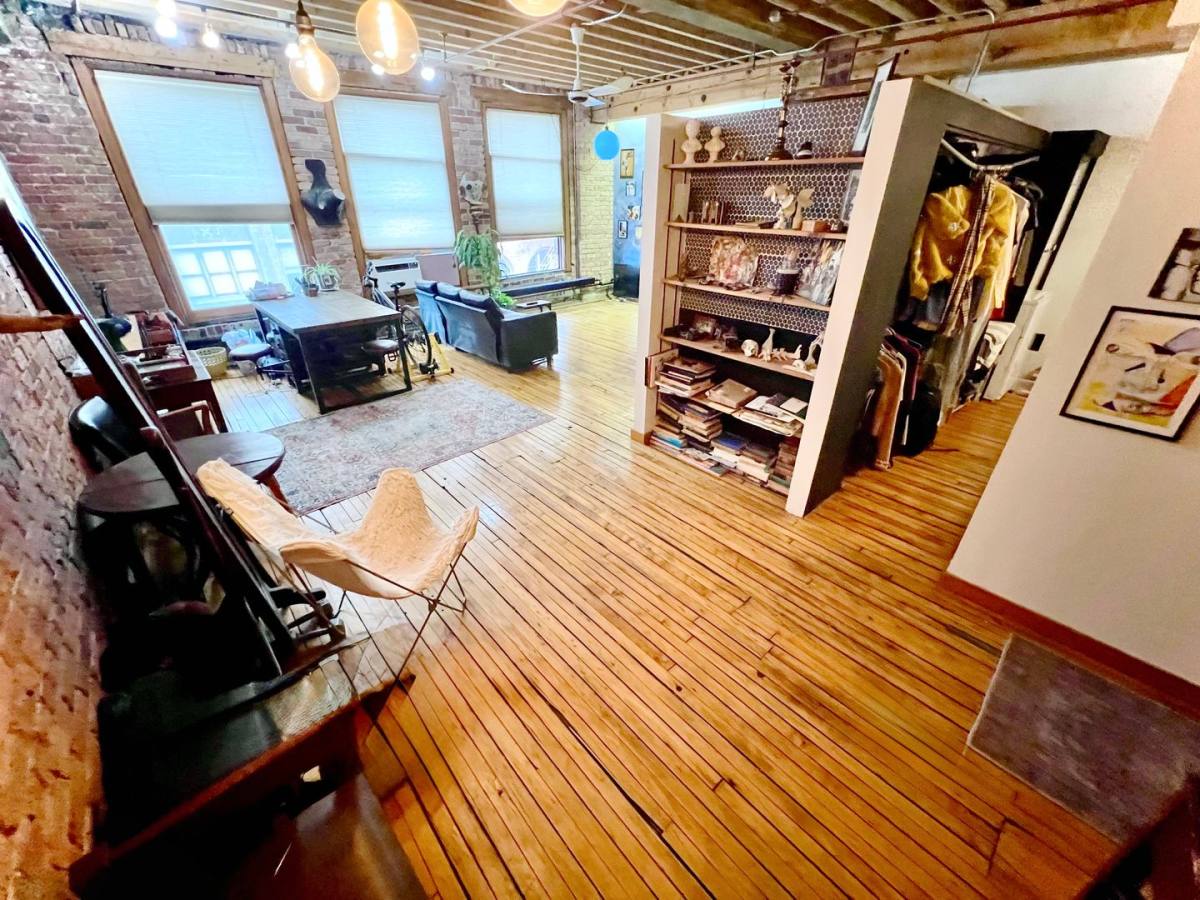 Apartment for rent at 711 S Dearborn St, Chicago, IL 60605