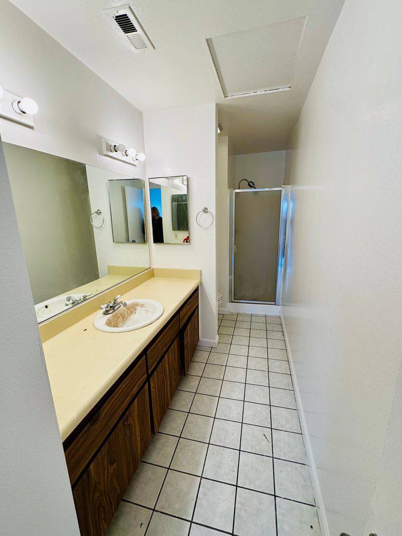 Condo for rent at 12050 226th St #L, Hawaiian Gardens, CA 90716