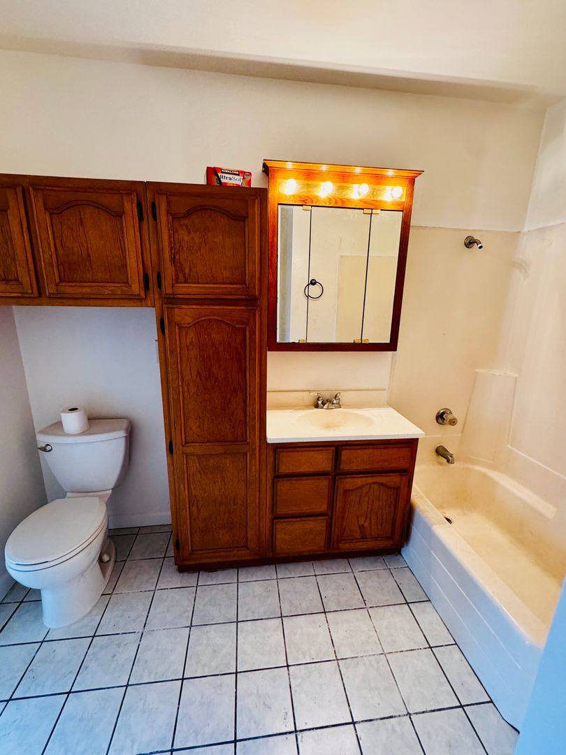 Condo for rent at 12050 226th St #L, Hawaiian Gardens, CA 90716