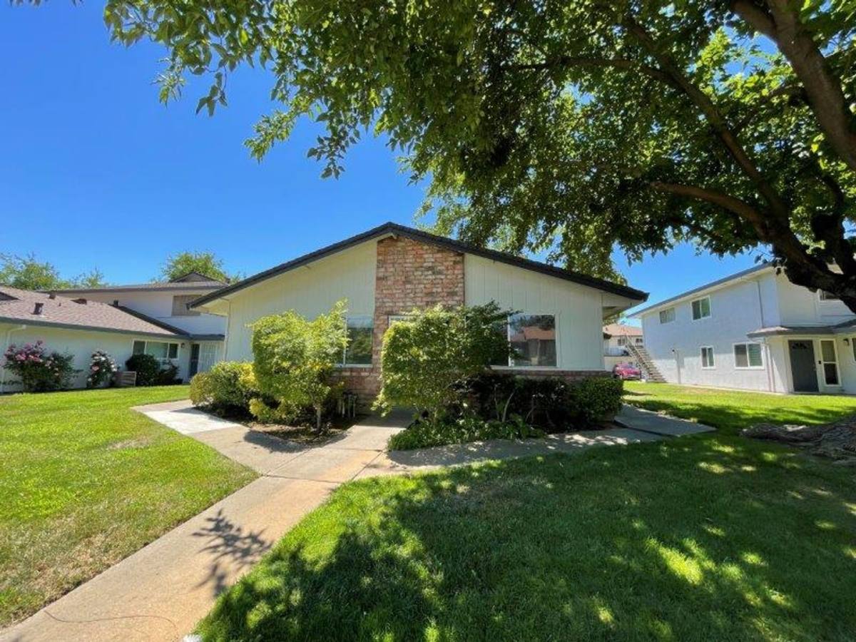 Condo for rent at 9508 Emerald Park Dr, Elk Grove, CA 95624