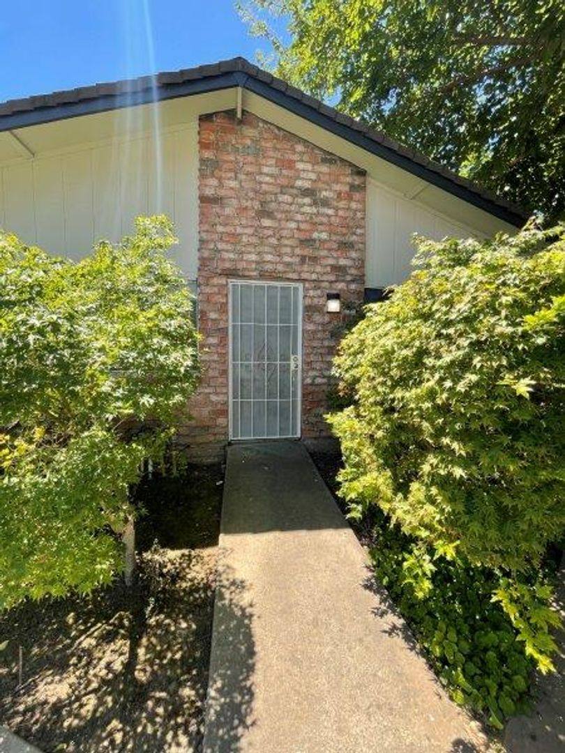 Condo for rent at 9508 Emerald Park Dr, Elk Grove, CA 95624