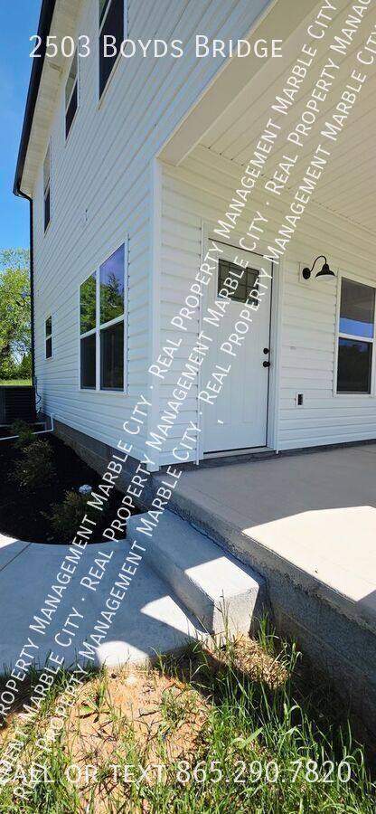 House for rent at 2503 Boyds Bridge, Knoxville, TN 37914