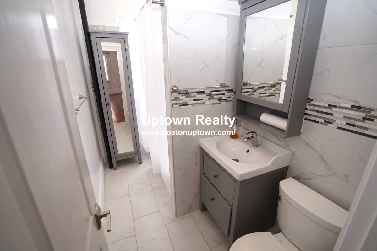 Apartment for rent at 72 Strathmore #1, Brighton, MA 02135