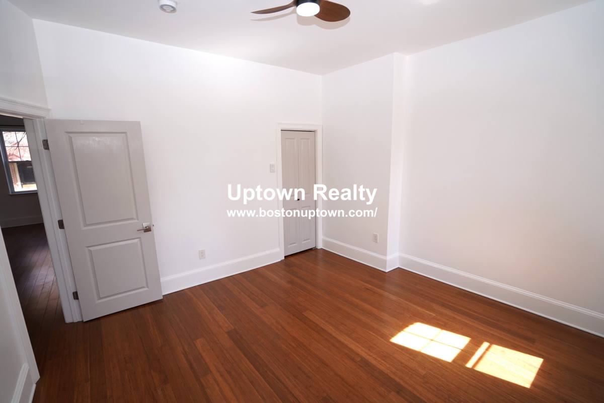 Apartment for rent at 72 Strathmore #1, Brighton, MA 02135