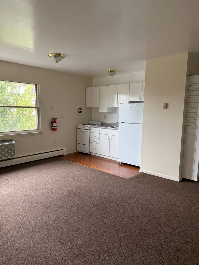 Apartment for rent at 60 Elm St, Morristown, NJ 07960