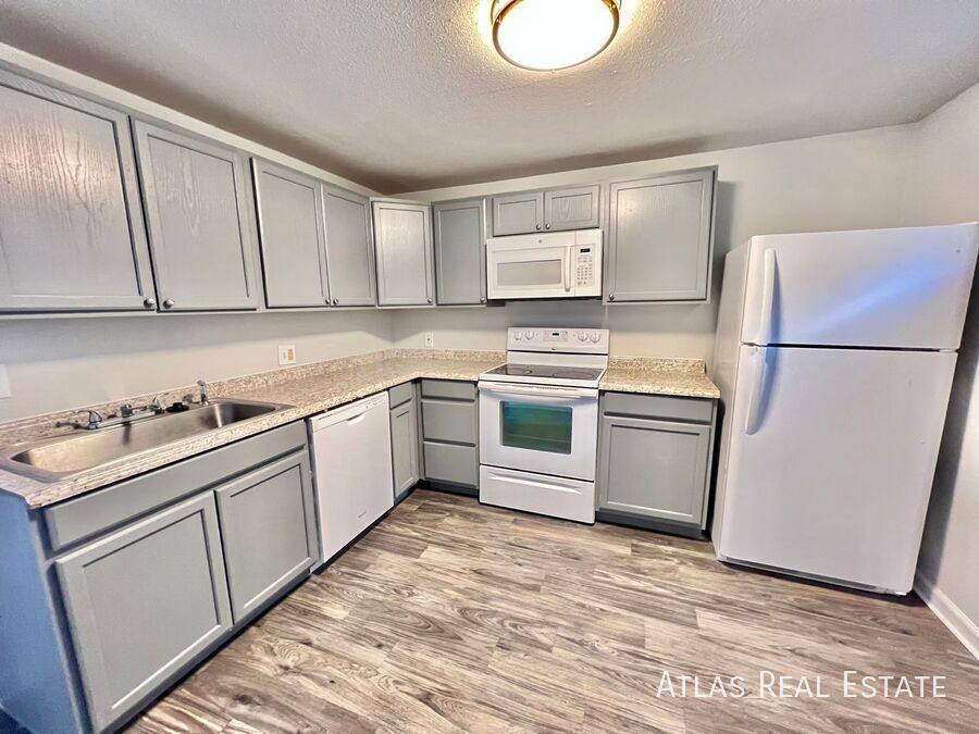 Apartment for rent at 1016 Magnolia St #A, Colorado Springs, CO 80907