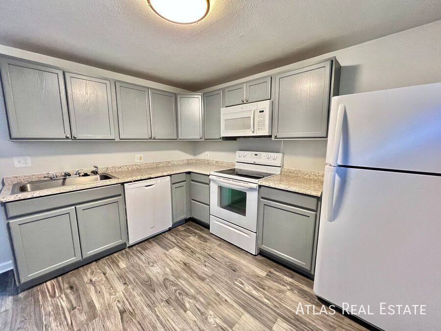 Apartment for rent at 1016 Magnolia St #A, Colorado Springs, CO 80907