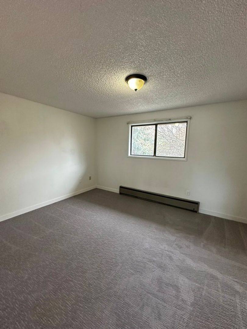 Apartment for rent at 4500 Cannon Ave, Klamath Falls, OR 97603