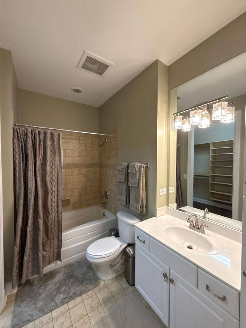 Condo for rent at 230 S Tryon St, Charlotte, NC 28202
