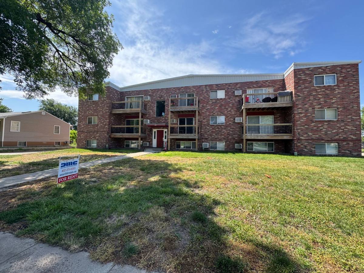 Apartment for rent at 118 E Phillip Ave, Norfolk, NE 68701