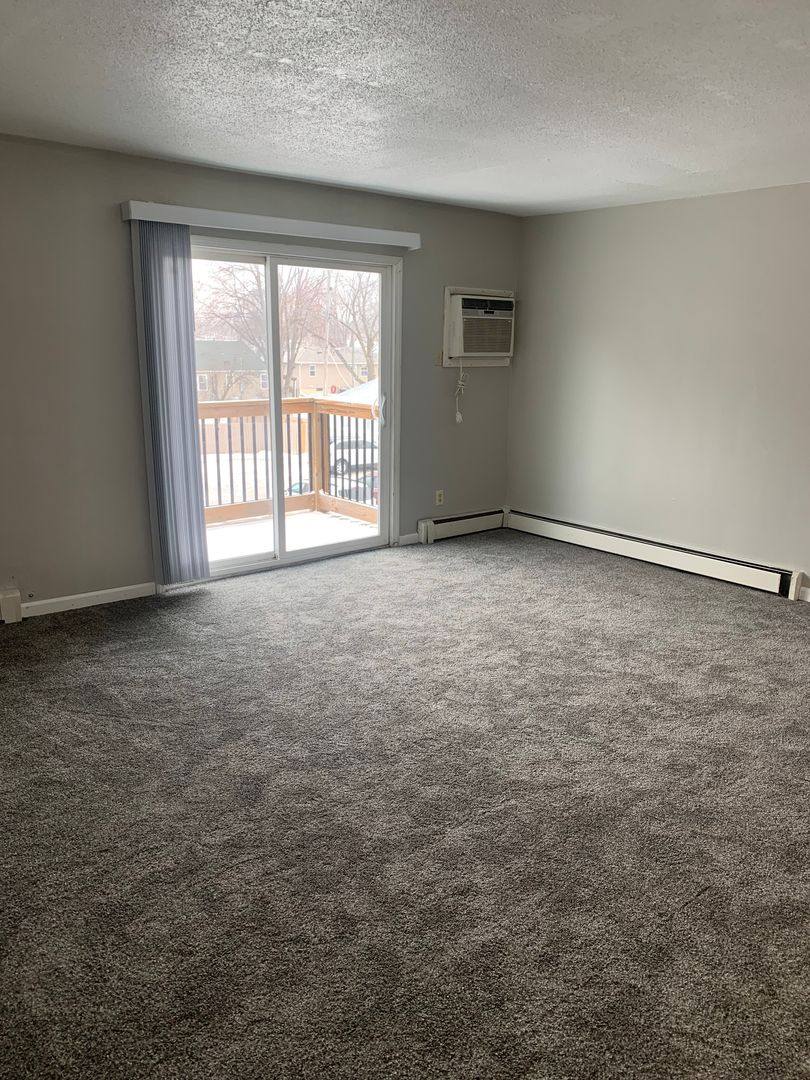 Apartment for rent at 118 E Phillip Ave, Norfolk, NE 68701